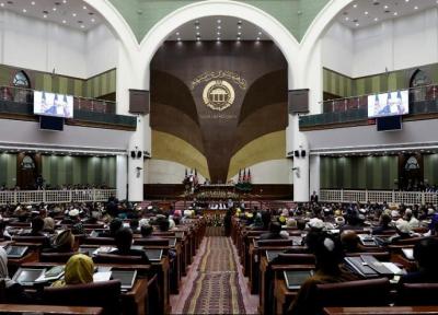 تنش در مجلس افغانستان ، نمایندگان مانع از برگزاری جلسه به ریاست رحمانی شدند